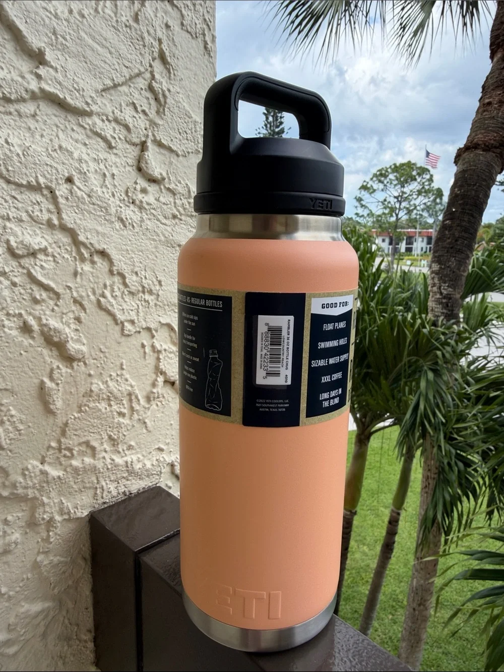 Yeti Rambler 36oz Bottle - Picture 2 of 5